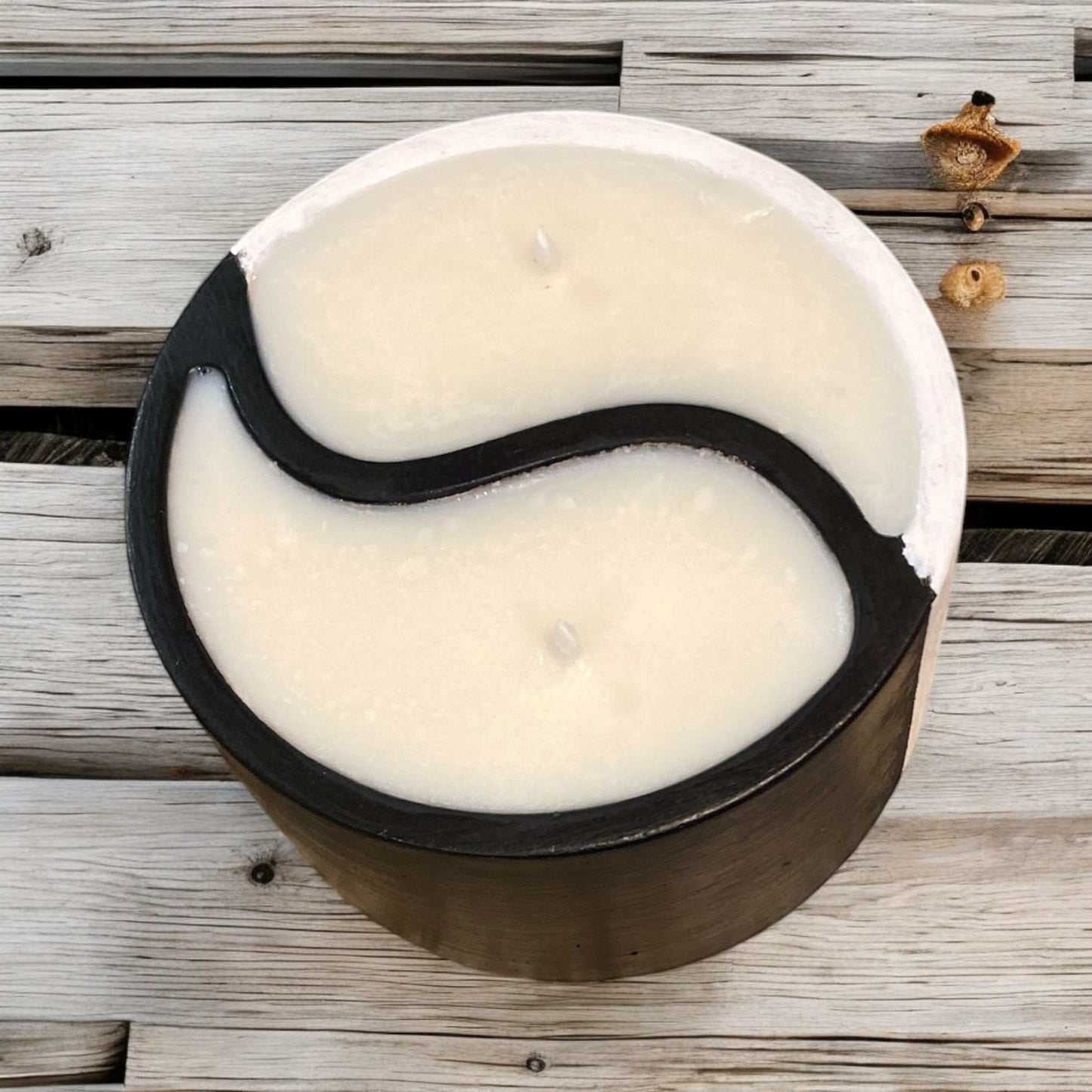 Ying yang scented candle-Flannel Scent